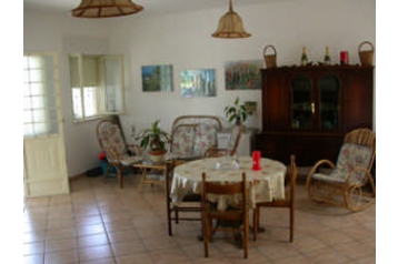 Italia Privát Alliste, Exteriorul